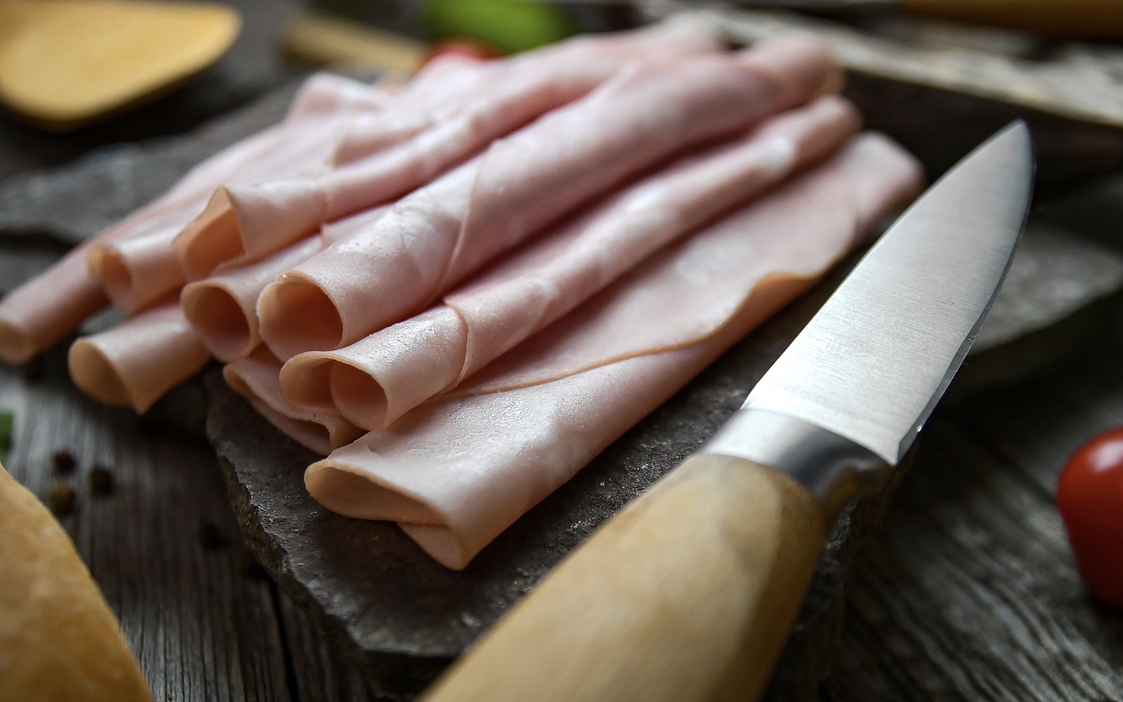 sliced ham